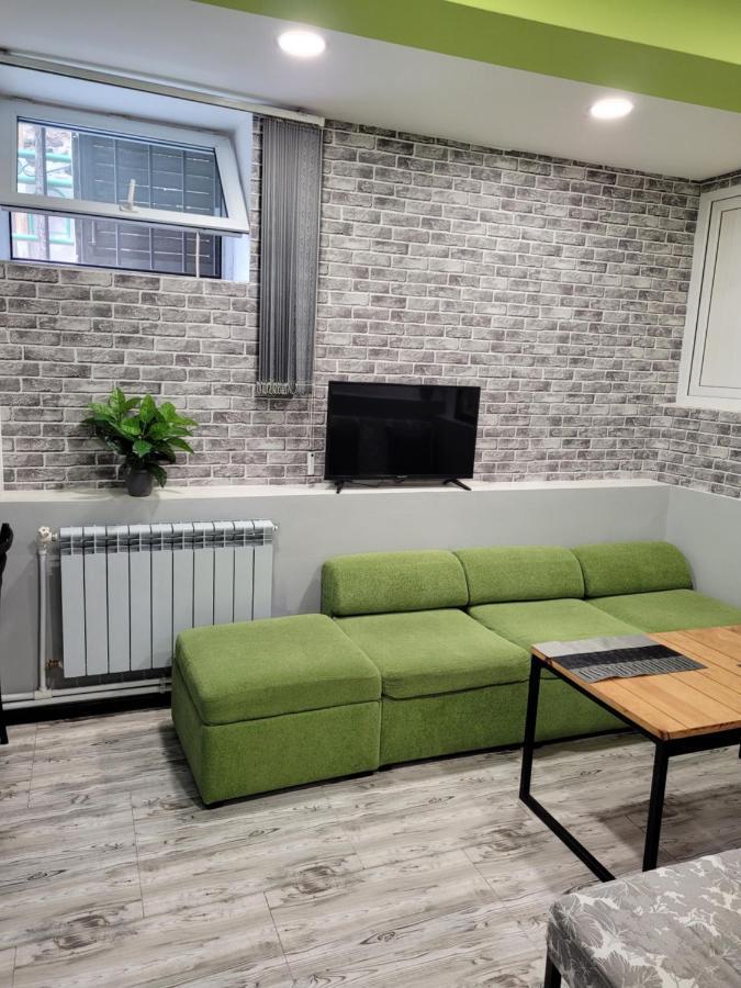 Дом 33 Возле Клиники Астхик Villa Yerevan Bagian luar foto